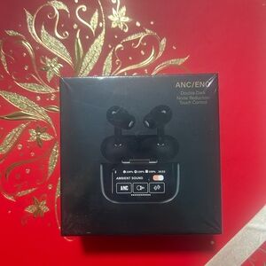 🎄🎁Ear buds; touch screen, noise cancellation, magnetic charging case